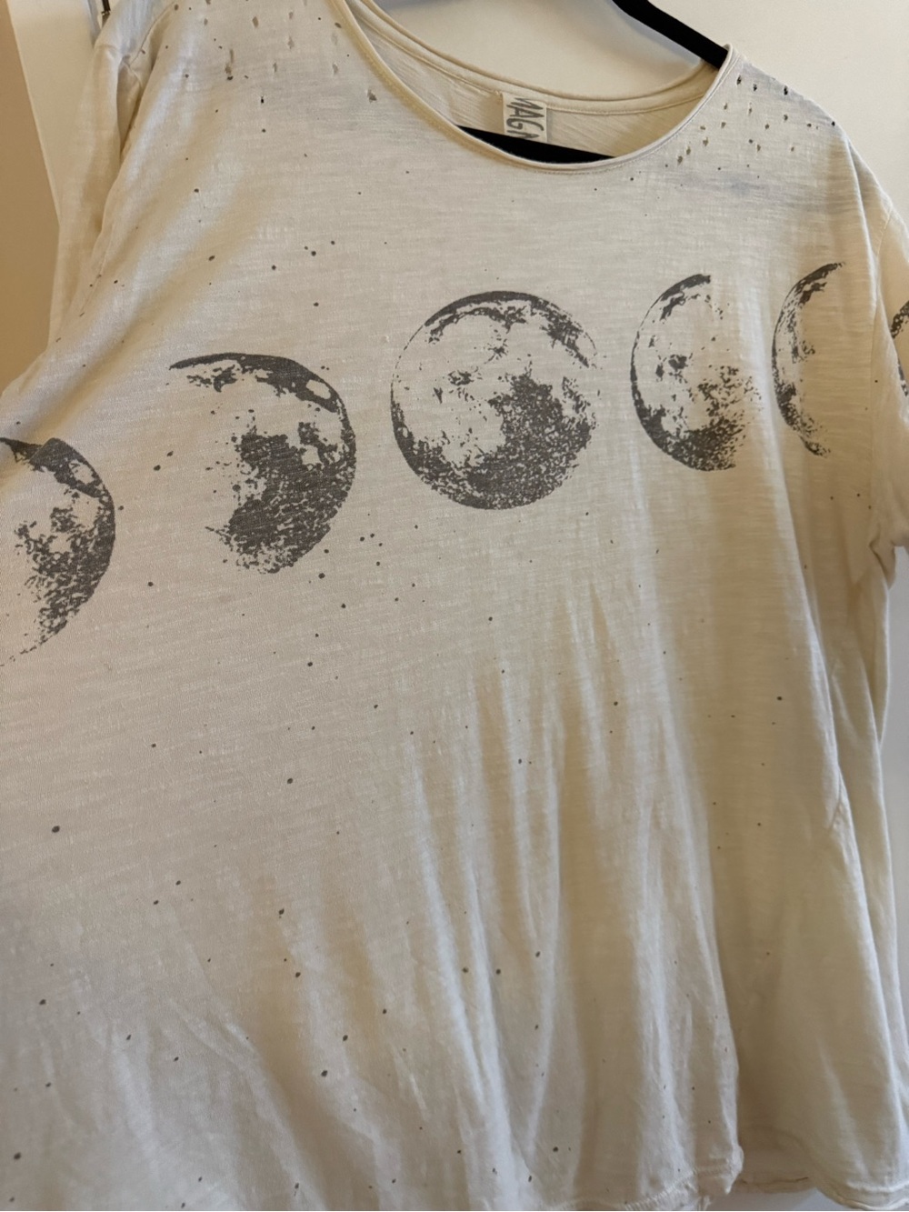 Magnolia Pearl Phases of Moon Tee - Picture 4 of 10
